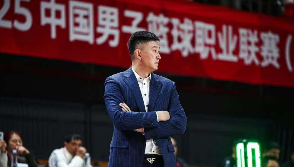 博可能缺席, 的优厚合同