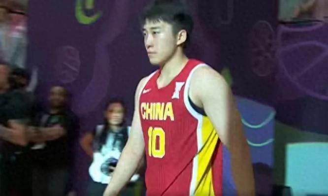 他认为的天, 曾凡博其实, 中国男篮在